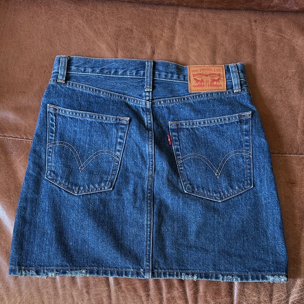 Levi's Distressed hem Mini Skirt